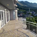 Hyka Stone House شكودر