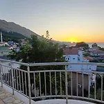 فندق مبيت وإفطار Hyka Stone House 3*