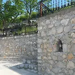 Bed & Breakfast Hyka Stone House