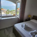 Hyka Stone House 3*