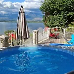 فندق مبيت وإفطار Hyka Stone House 3*