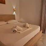 Bed & Breakfast Hyka Stone House 3*