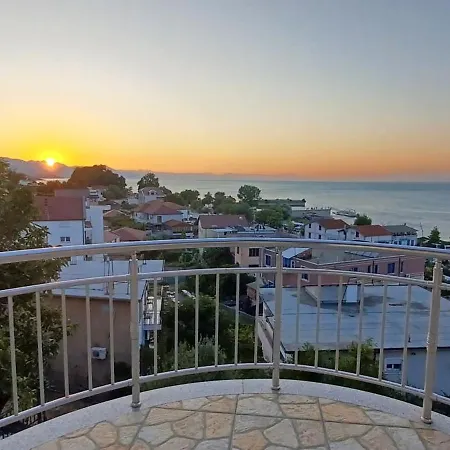 Bed & Breakfast Hyka Stone House