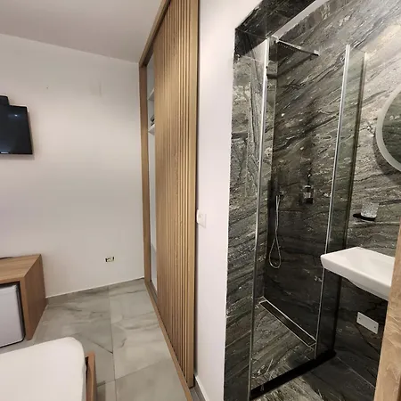 Bed & Breakfast Hyka Stone House