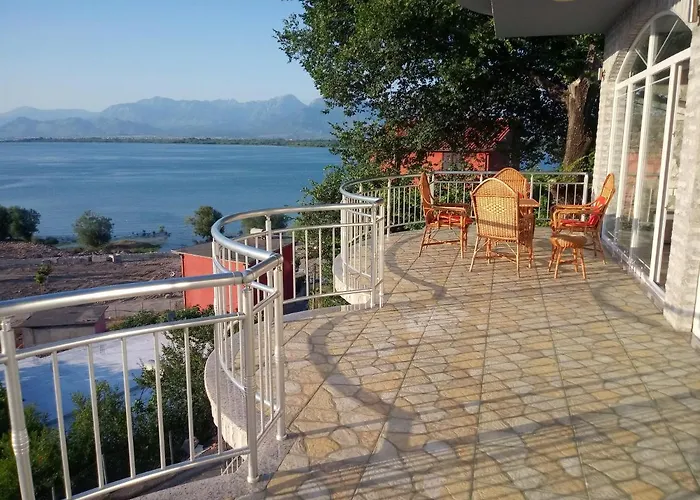 Hyka Stone House Bed and breakfast Shkodër