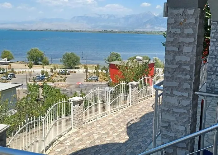 Hyka Stone House B&B