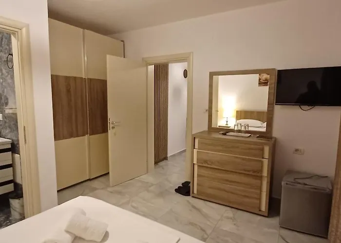 Hyka Stone House B&B