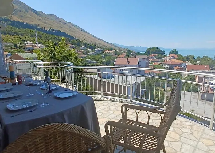 Hyka Stone House 3* Shkodër