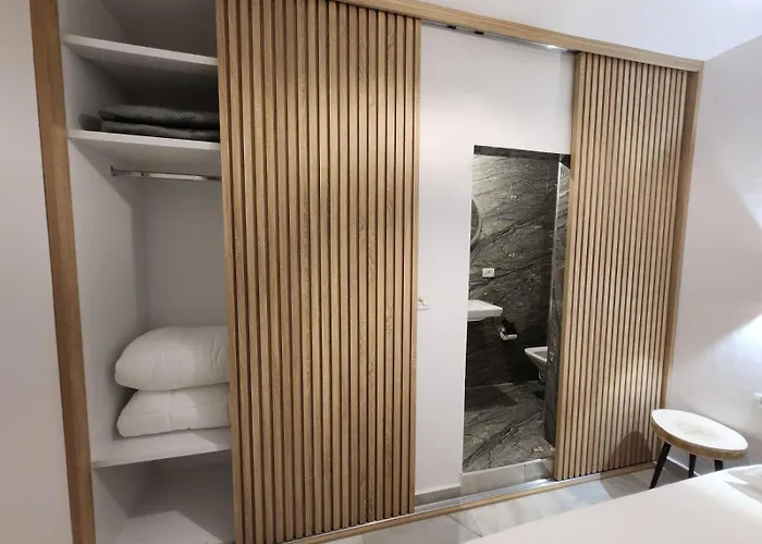 Bed and breakfast Hyka Stone House 3*