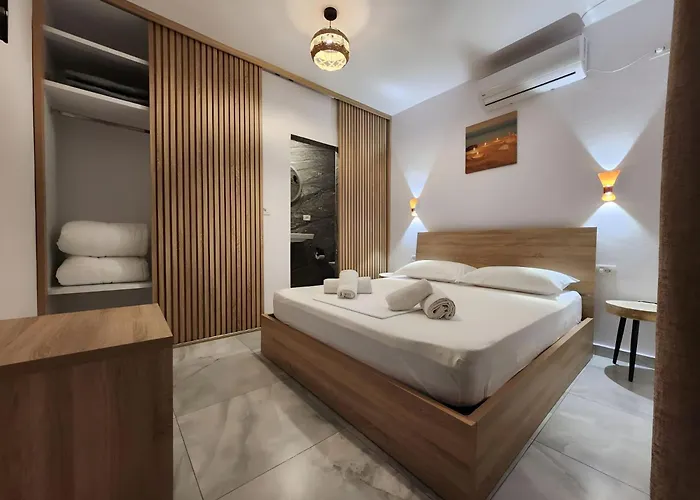 Hyka Stone House Bed & Breakfast