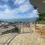 Hyka Stone House Nocleg ze śniadaniem