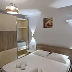 Hyka Stone House 3* Shkodër