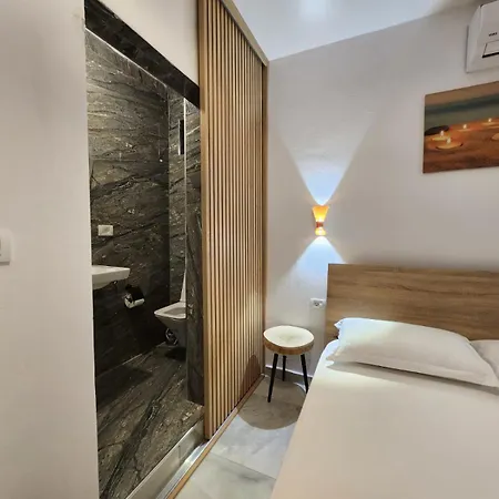 Hyka Stone House 3* Shkodër