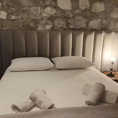 Hyka Stone House Shkodra