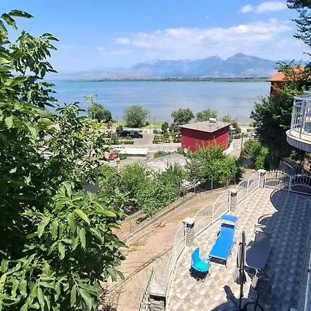 Hyka Stone House 3* Shkodër