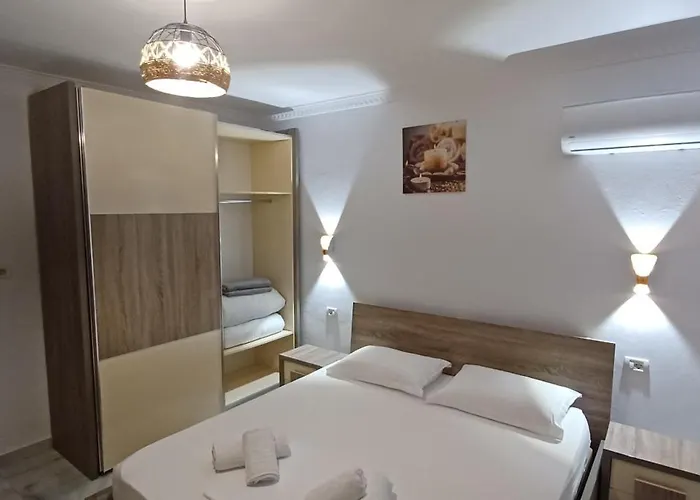 Hyka Stone House 3* Σκόδρα