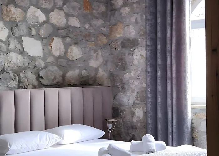 فندق مبيت وإفطار Hyka Stone House 3*